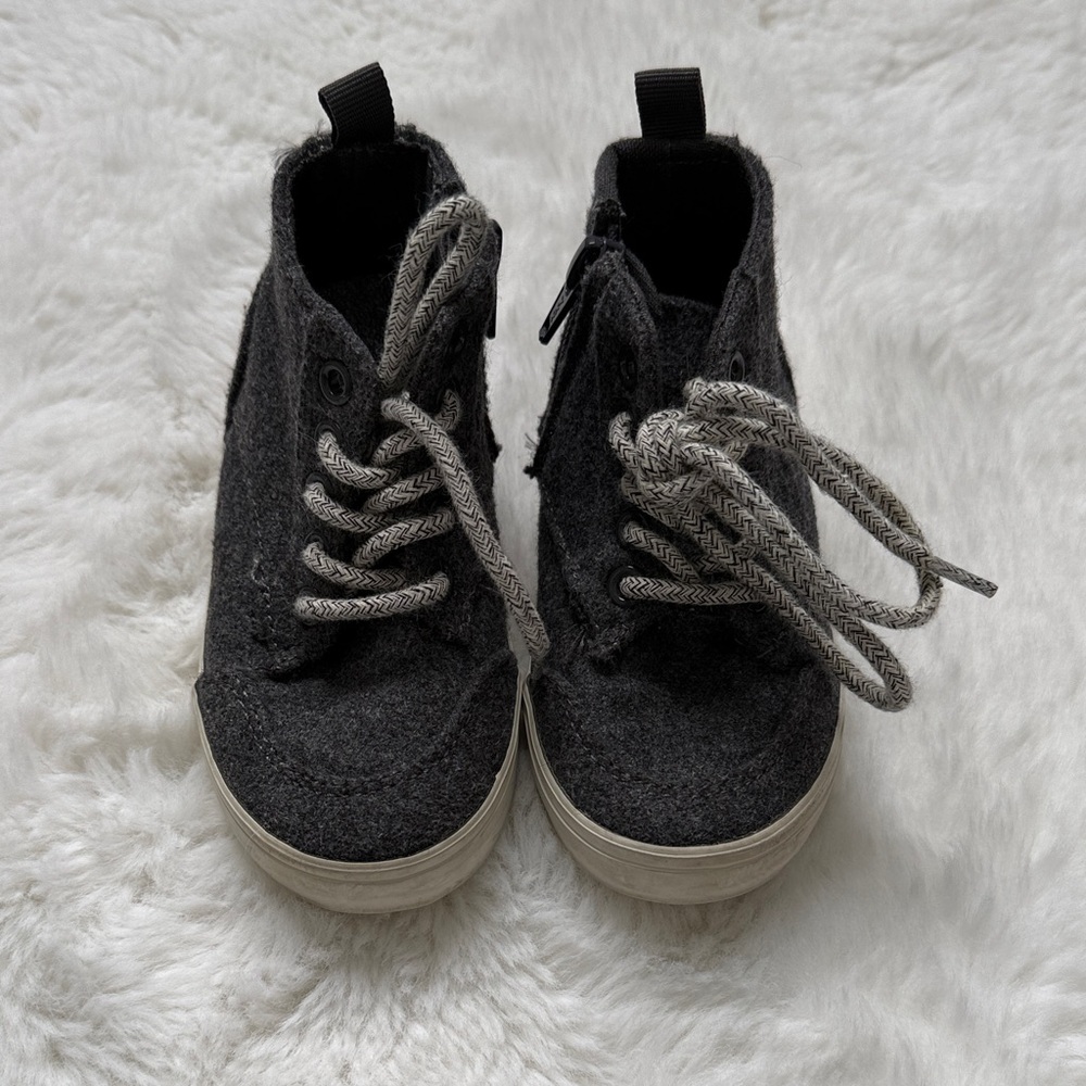 Old Navy Kids High-Top Sneakers - Dark Gray
